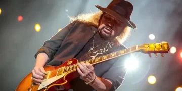 lynyrd skynyrd's died at 71,jpg (1)